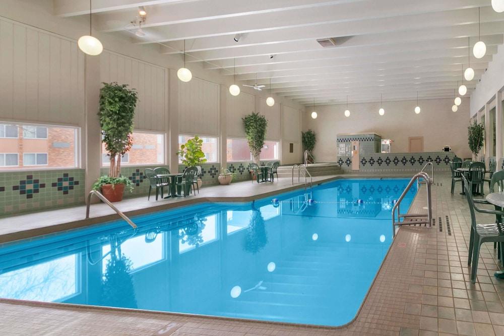 Ramada By Wyndham Bismarck Ξενοδοχείο Εξωτερικό φωτογραφία
